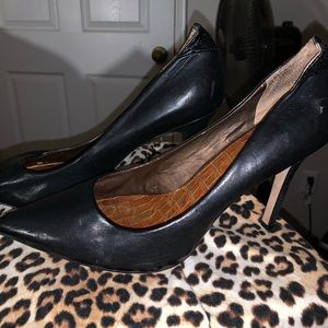Women’s shoes